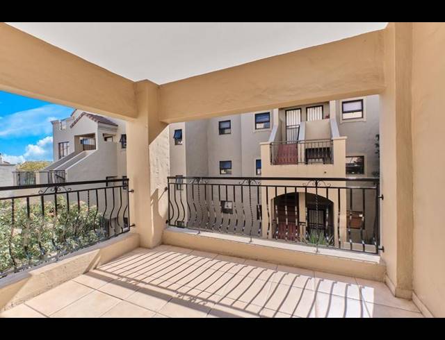 1 BEDROOM APARTMENT FOR SALE IN LONEHILL